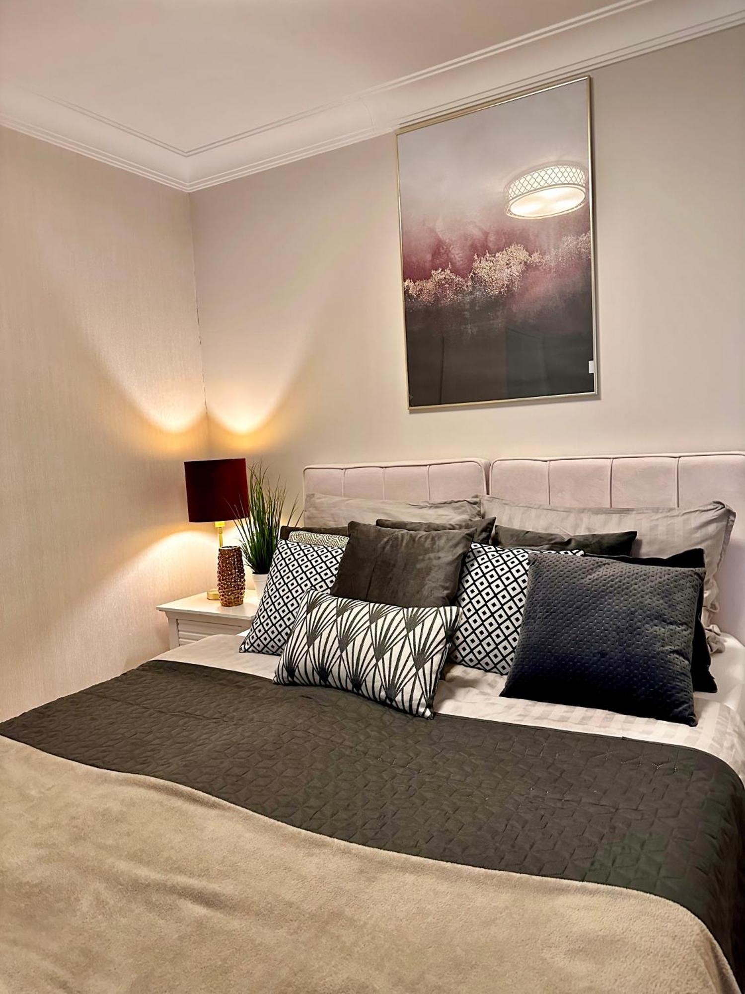 Apartamenty Kielce- Apartament Rubin Przy Zalew Kielecki, Faktura, Parking, Centrum Buitenkant foto